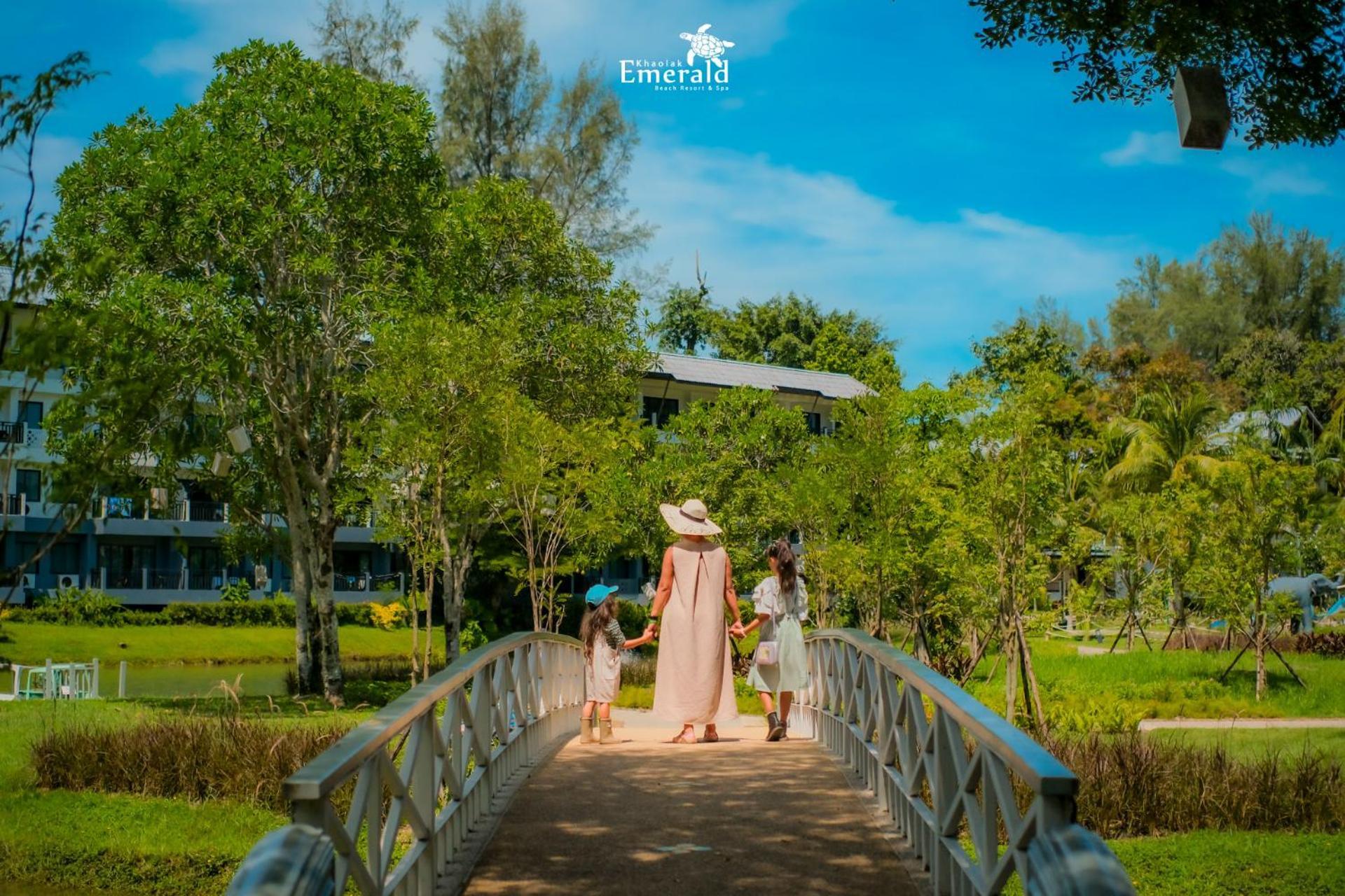 Khaolak Emerald Beach Resort And Spa Кхаулак Экстерьер фото